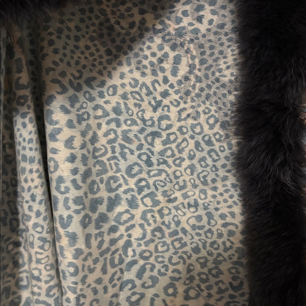 Wolfie Cashmere Cape - Picture 7 of 9